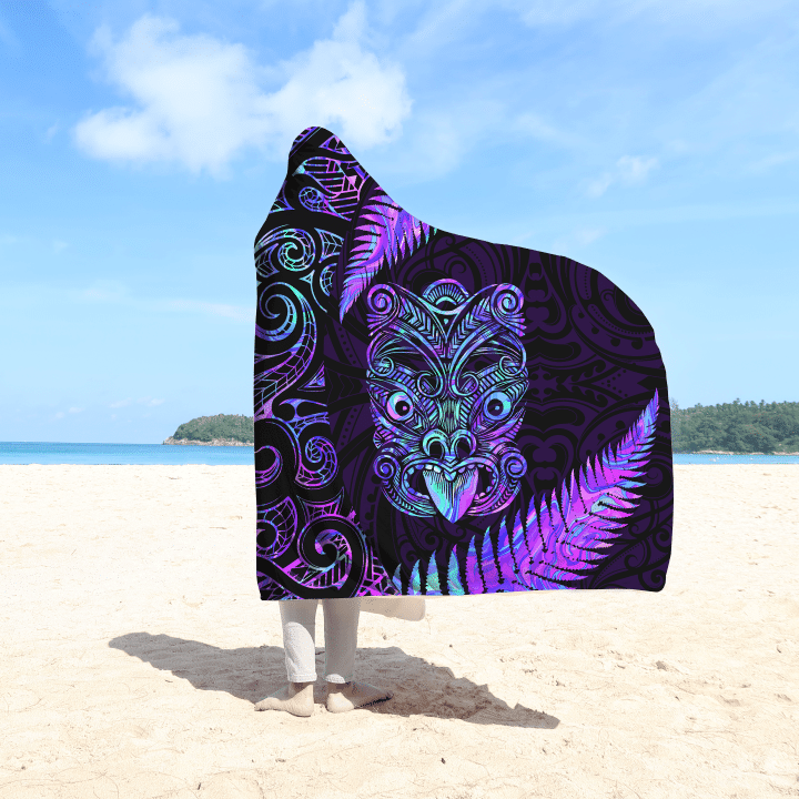 Paua Shell Maori Whakairo Circle Style Hooded Blanket