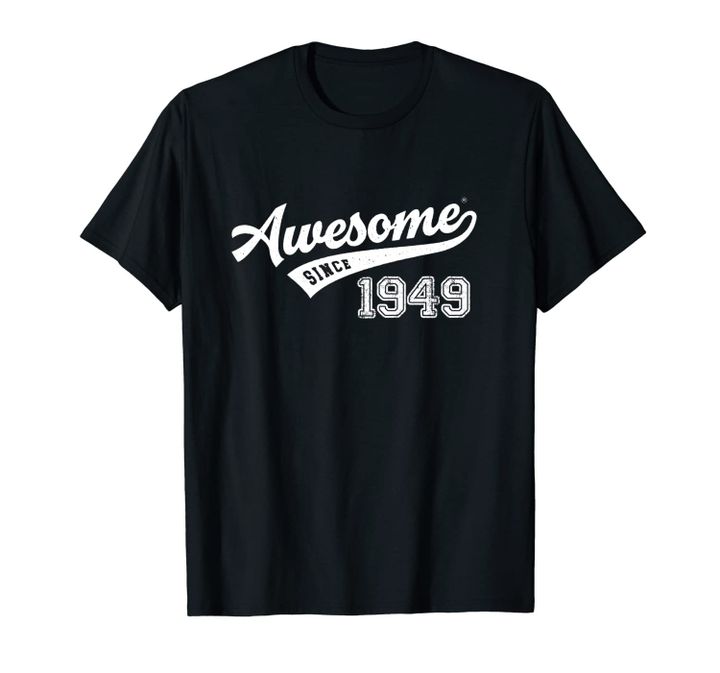 Awesome Since 1949 Old School Baseball 70th Birthday Gift Unisex T-Shirt