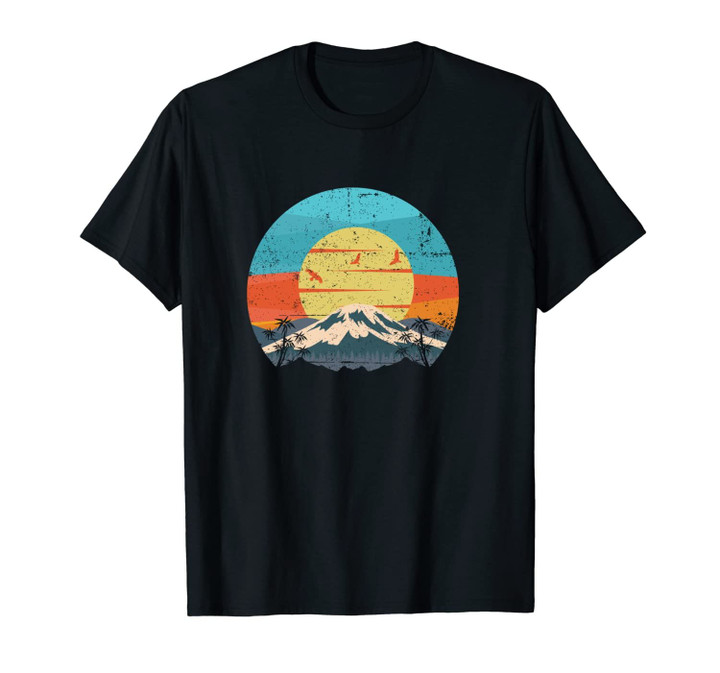 Retro Vintage Mount Fuji Japanese Rising Sun and Bamboo Gift Unisex T-Shirt