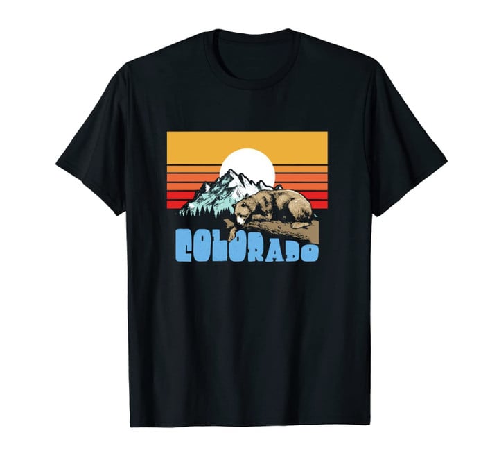 Colorado Relaxing Bear Retro Graphic Design Unisex T-Shirt