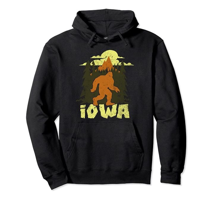 Iowa Bigfoot Hunter Believe Sasquatch State Pride  Pullover Hoodie, T Shirt, Sweatshirt