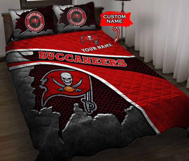 Tampa Bay Buccaneers Personalized Quilt Set BG144