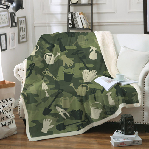 Camouflage Gardening CLM1112057S Sherpa Fleece Blanket