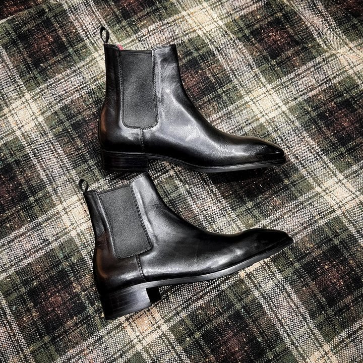 Eagle Toe Black Chelsea Boot