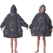 Little Kitten And Stars Outlines Pattern On Black Background Unisex Sherpa Fleece Hoodie Blanket