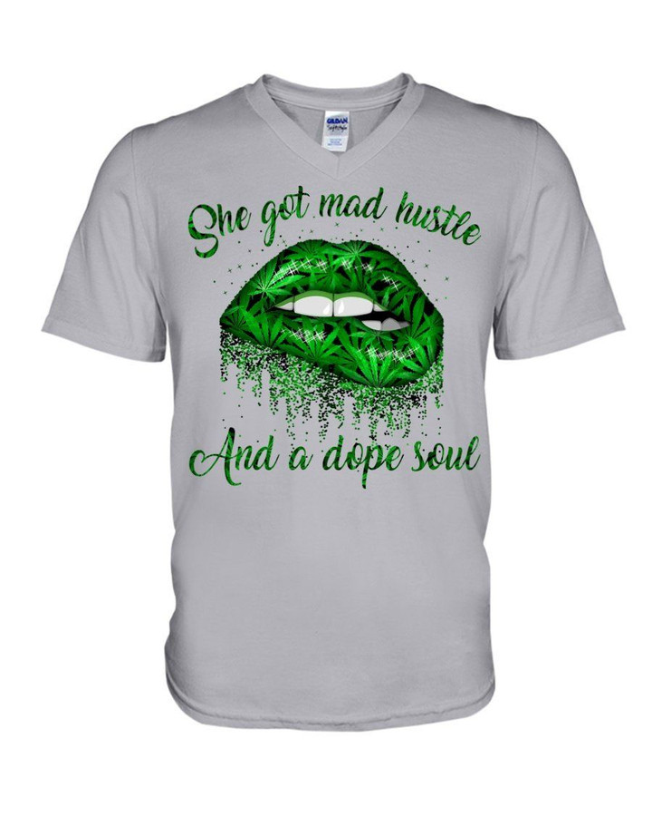 Green Weed Lips She Got Mad Hustle And A Dope Soul Guys V-neck