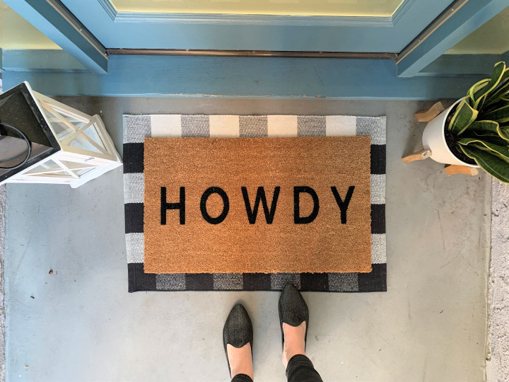 Modern Howdy Text Design Doormat Home Decor