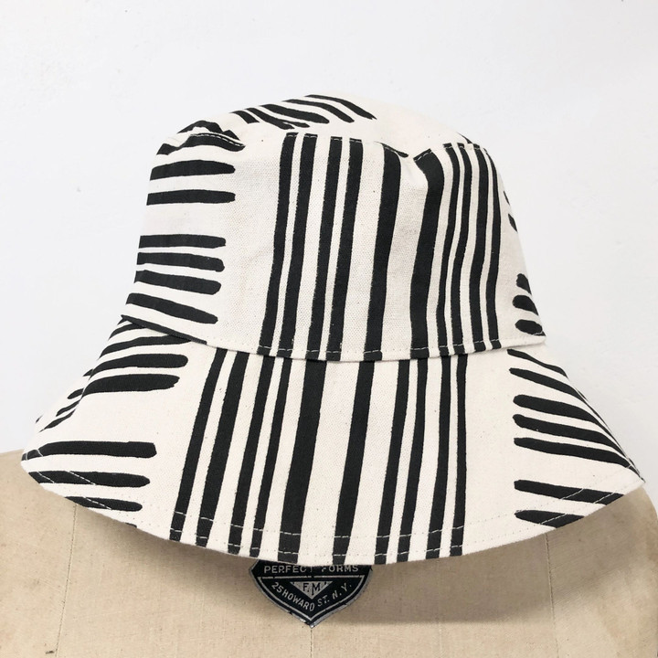Worn Black Cream Zed Pattern Bucket Hat