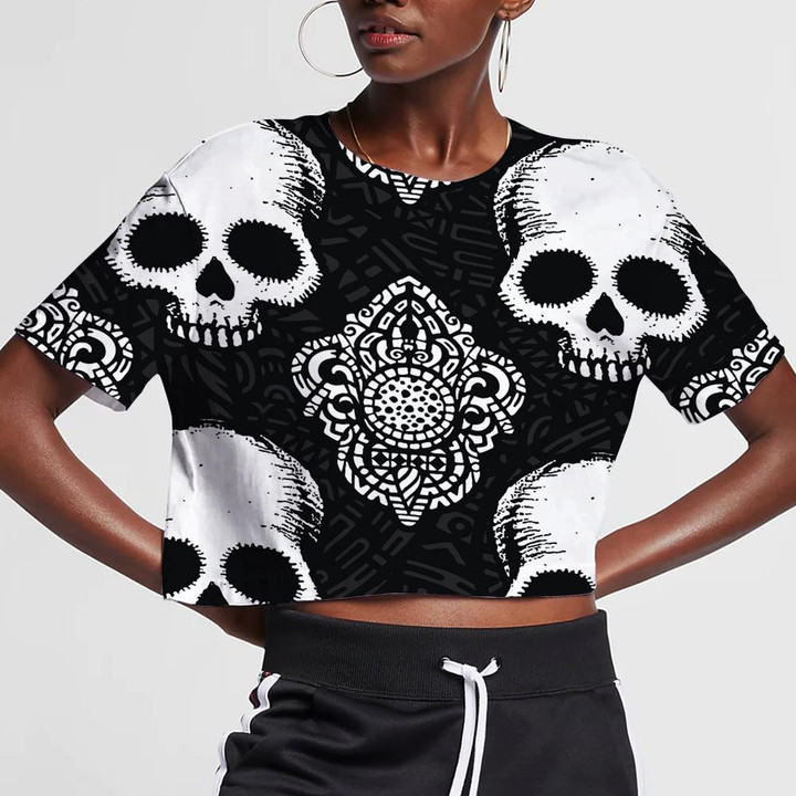 White Human Skull And Geometry On Black Background 3D Women's Crop Top