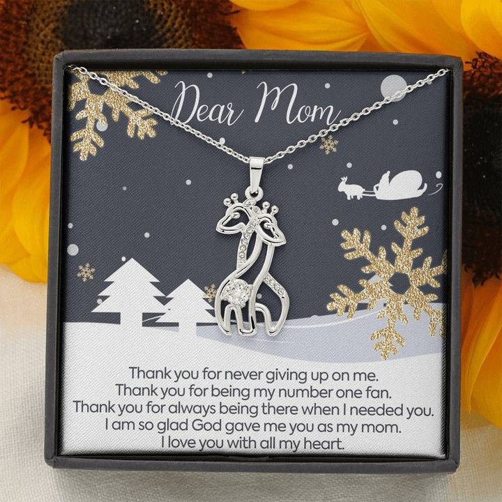Giraffe Couple Necklace Gift For Mom Thank You For Never Giving Up On Me