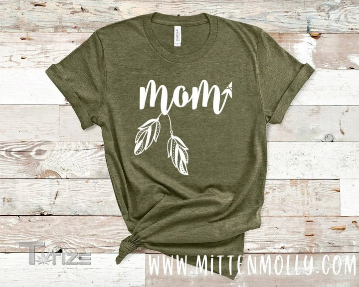 Hippie peace love Mom Graphic Unisex T Shirt, Sweatshirt, Hoodie Size S - 5XL