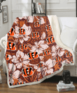 CIN Bisque Hibiscus Brown Pattern 3D Fleece Sherpa Blanket