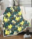 MIN Wild Hibiscus Green Palm Leaf Black Background 3D Fleece Sherpa Blanket