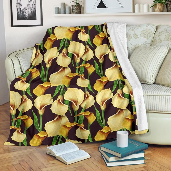 Yellow Lily Pattern Print Design Fleece Blanket