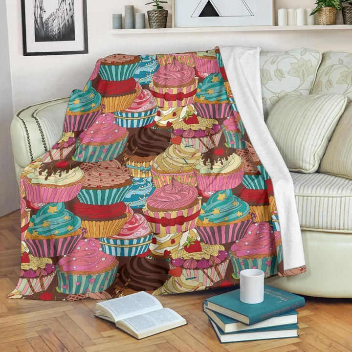 Delicious Colorful Cupcake Pattern Printed Fleece Blanket