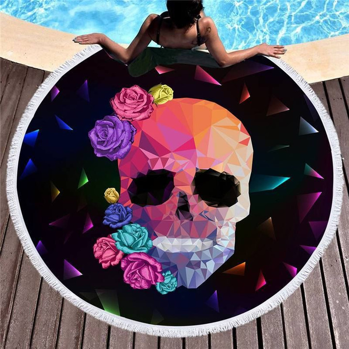 Skull Made Of Colorful Triangles Round Beach Towel