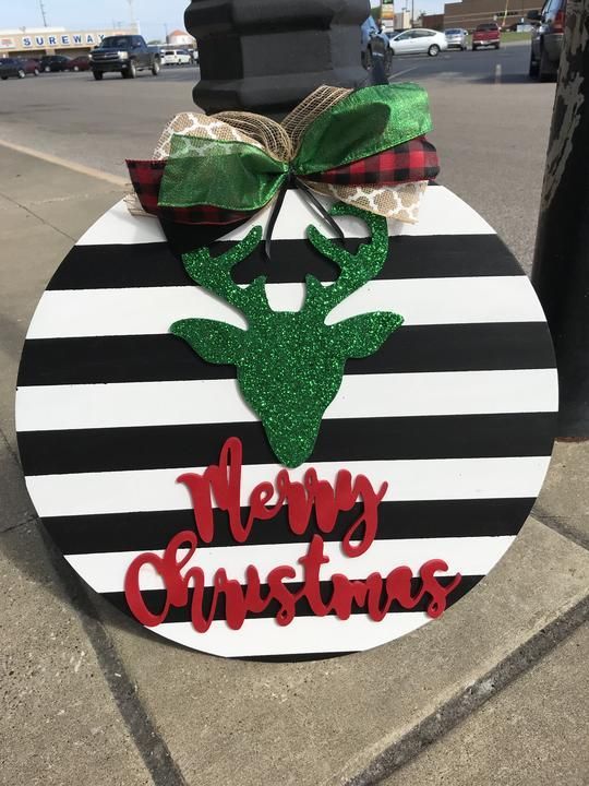 Merry Christmas Reindeer Head On Circle Wooden Custom Door Sign Home Decor