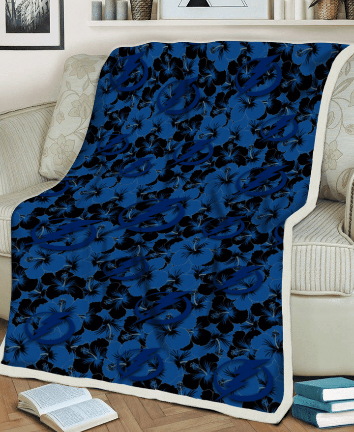 TB Lightning Black Dark Blue Hibiscus Black Background 3D Fleece Sherpa Blanket