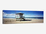 Lifeguard hut on the beach8th Street Lifeguard Station, Manhattan Beach, Los Angeles County, California, USA