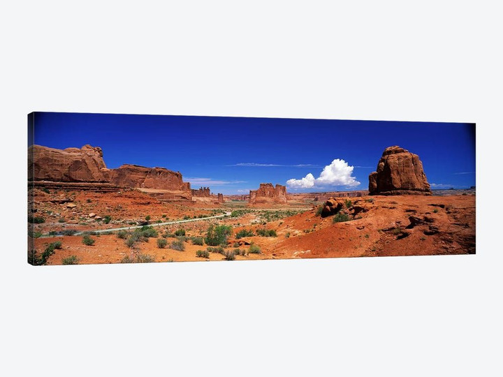 Entrance View, Arches National Park, Grand County, Utah, USA