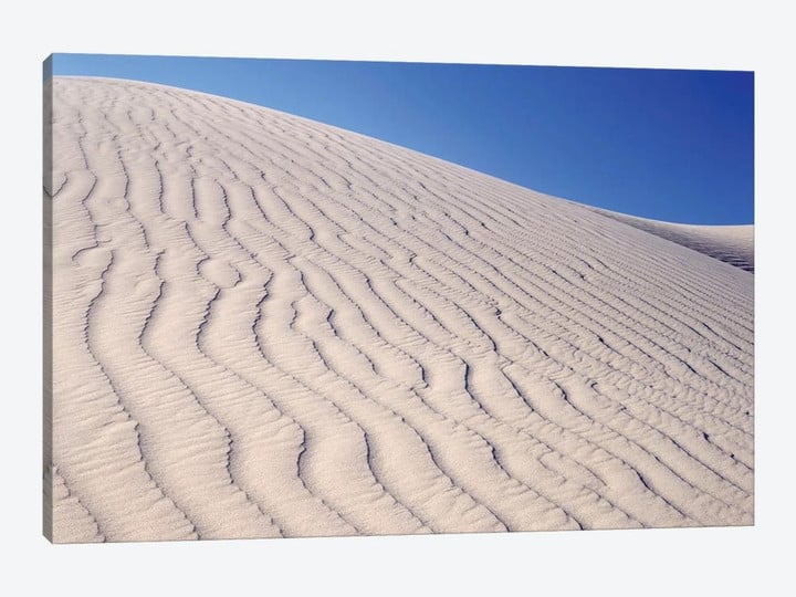 USA, California, Death Valley National Park. Sand dune patterns at Eureka Sand Dunes.