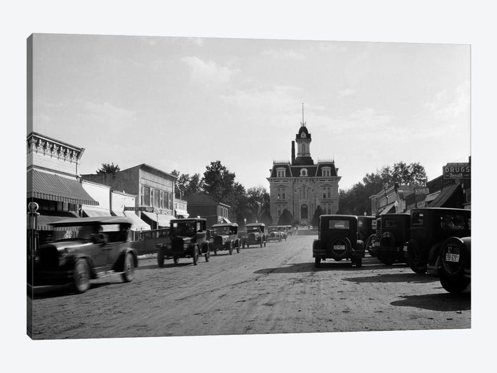 1920s-1928 View Of Cottonwood Falls Kansas Main Street With Traffic