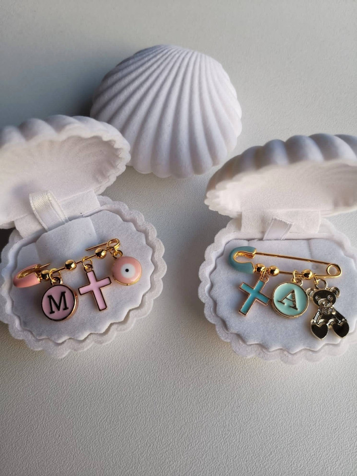 Personalized Baby Pin | Baby Brooch | Baby Accessory | Newborn Gift | Baby Shower | Shell Gift Box