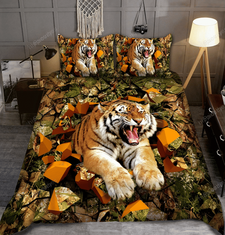 Tiger Forest Wall Over Printed Bedding Set