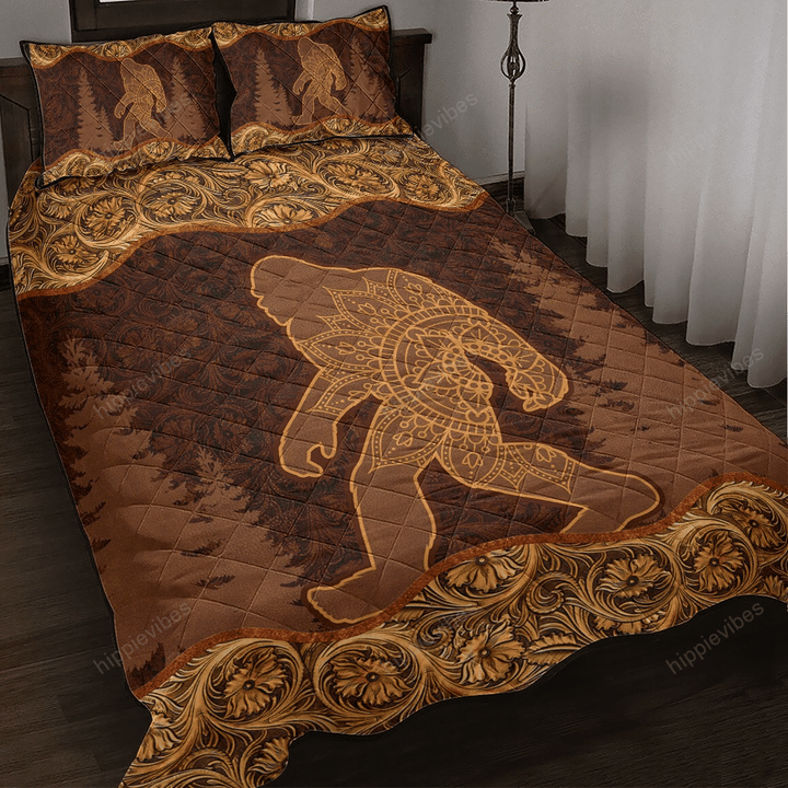 Brown Bigfoot Quilt Bed Set