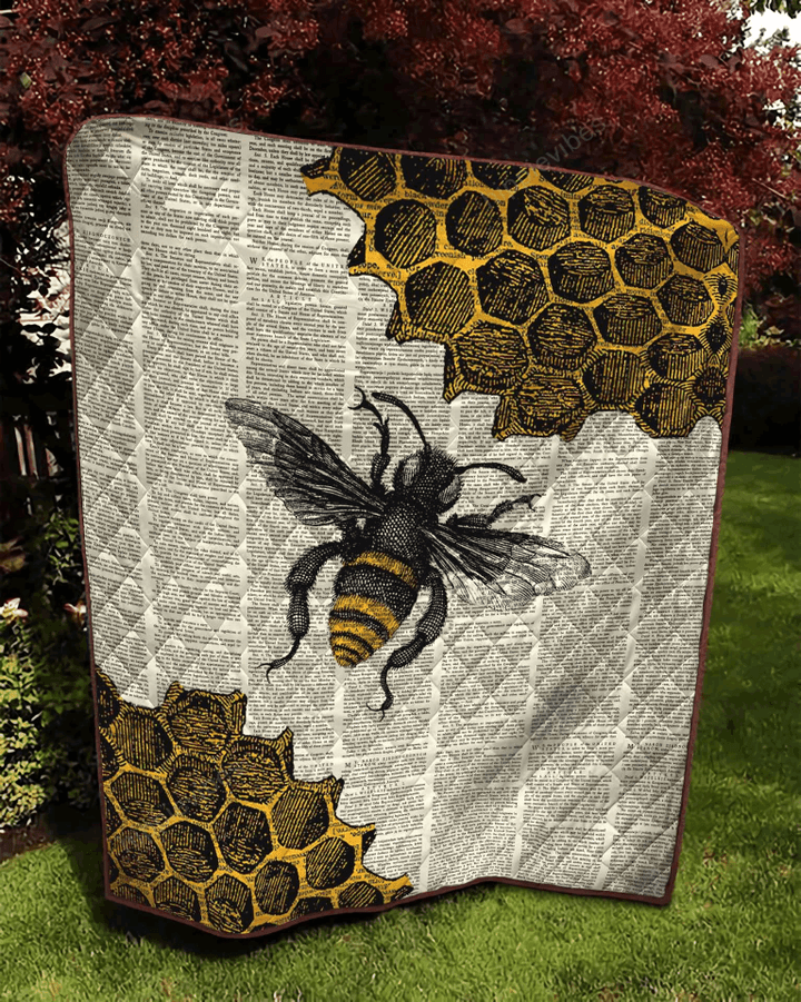 Bee Dictionary Page Quilt Blanket