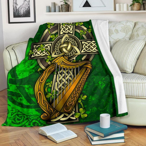 Ireland Celtic Premium Blanket  - Ireland Coat Of Arms with Shamrock Patterns - BN18