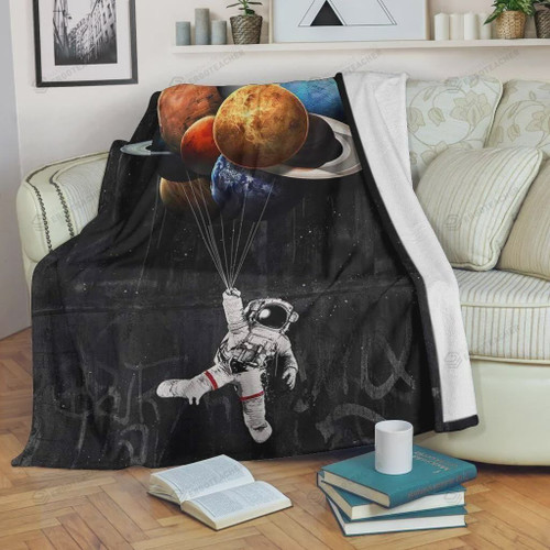 Astronaut Blanket, Perfect Gifts For Son, Dad, Wife, Mom, Lover On Valentine, Mother's Day, Birthday, Anniversary, Picnic Blanket Travel Blanket Sofa Blanket