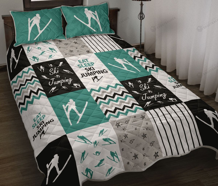 Ski Jumping Green Quilt Bed Set