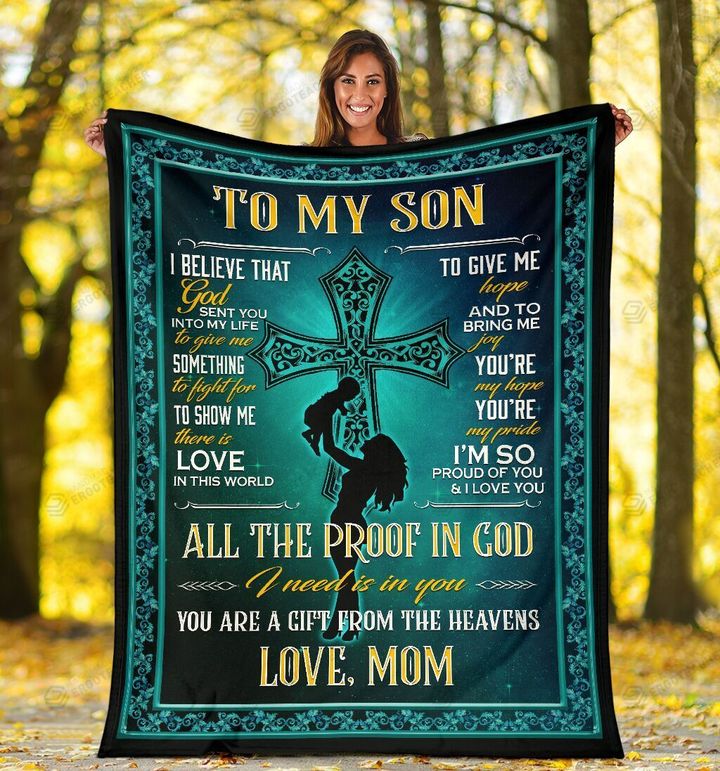 Personalized To My Son I Believe That From Mom A Cross Mother Carrying Son Sherpa Fleece Blanket Great Customized Blanket Gifts For Birthday Christmas Thanksgiving