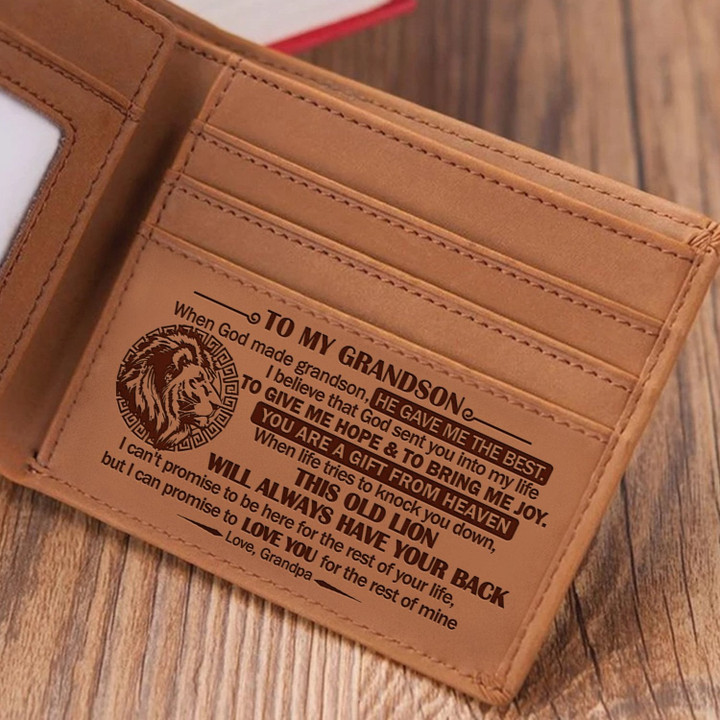 Grandpa To Grandson - When God Made Grandsons, He Gave Me The Best - Bifold Wallet