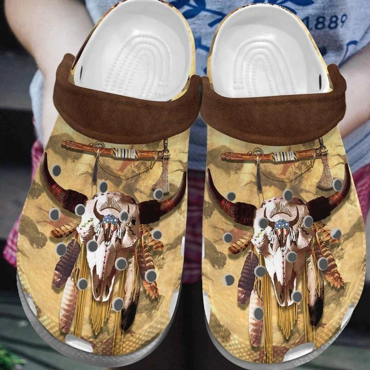 Buffalo Skull Native American Pattern Crocs Clog Shoes for Native American Men & Women