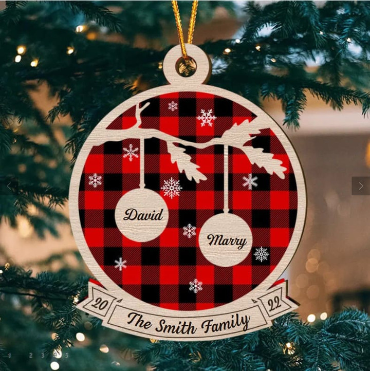 Custom Family Member Name Wood Ornament For Xmas Decor, Personalized Christmas Ornament Gift For Family Member