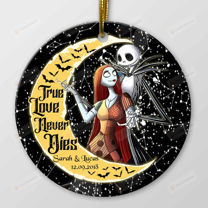 Personalized Gifts True Love Never Dies Skeleton Skull Couple Ornament Family Decoration Christmas Tree Decor Hanging Circle Ornament Gift for Wife Husband Boyfriend Girlfriend