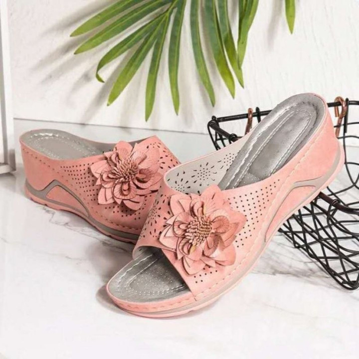 OCW™ Women Summer Casual Flower Embroidered Comfortable Sandals