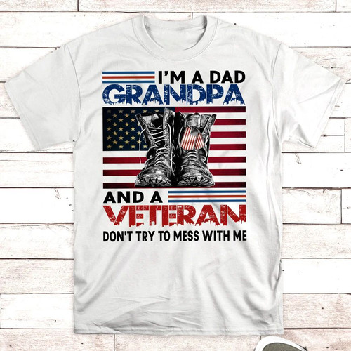 I'm A Dad Grandpa And A Veteran | Personalized T-shirt