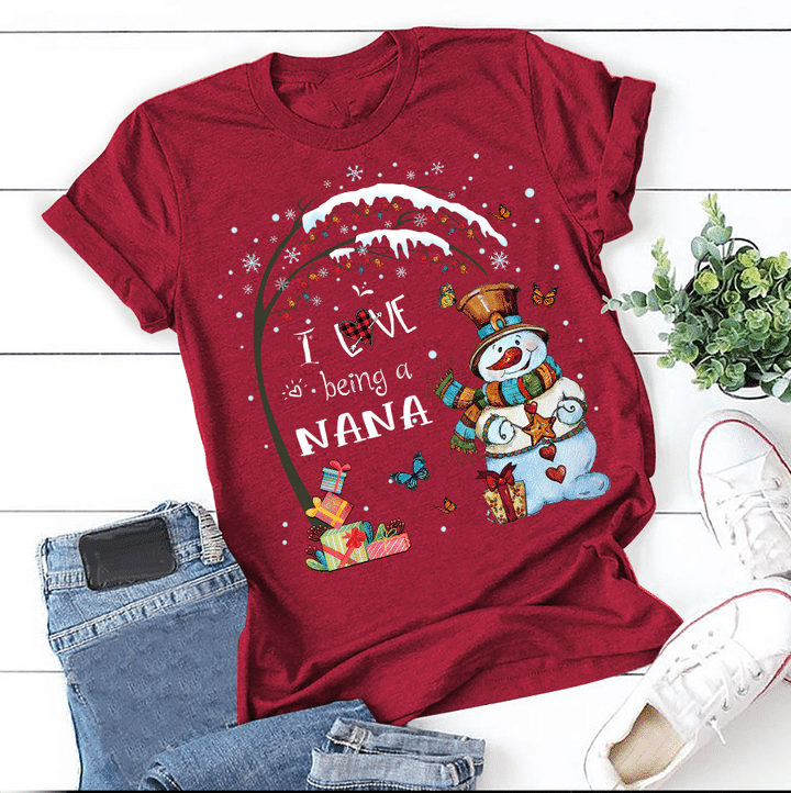 I Love Being A Nana - Snowman | Personalized T-Shirt