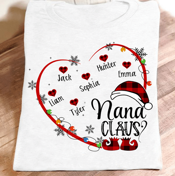 Nana Claus With Grandkids Heart - Christmas | Personalized T-Shirt