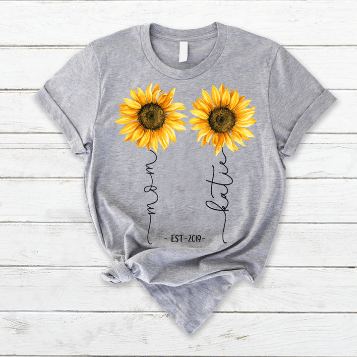 Sunflower Mom Shirt, Mom Est Sunflower Custom | Personalized T-Shirt