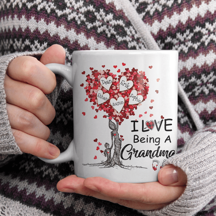 I Love Being A Grandma With Grandkids Names - Art | Personalized Mug
