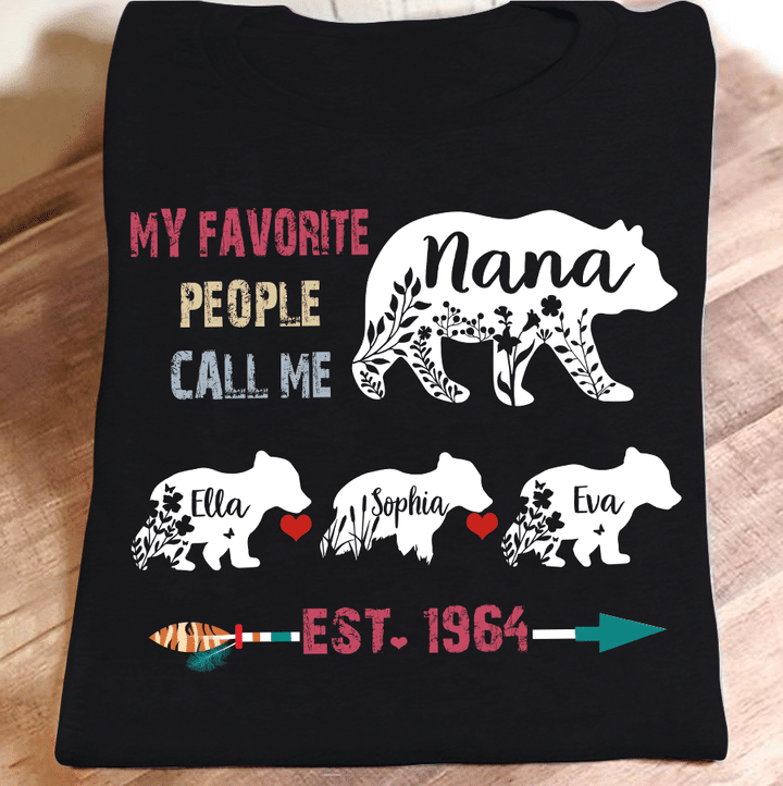My Favorite People Call Me Grandma With GrandKids | Personalized T-Shirt