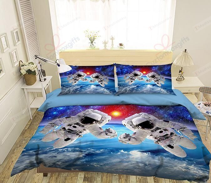 Astronauts Flying Bedding Set (Duvet Cover & Pillow Cases)