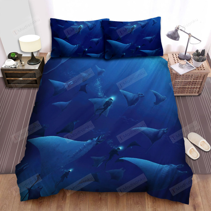 The Wild Animal - The Divers Swimming Beside The Ray Fish Bed Sheets Spread Duvet Cover Bedding Sets