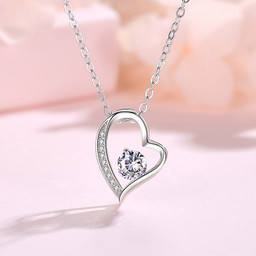 To My Beautiful Girlfriend Necklace Women Hollow Heart Crystal Pendant Necklace Family Jewelry Birthday Gift