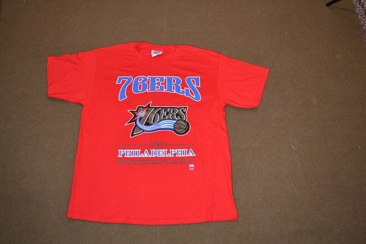 Insane Vintage 90s Philadelphia 76ers Basketball T Shirt