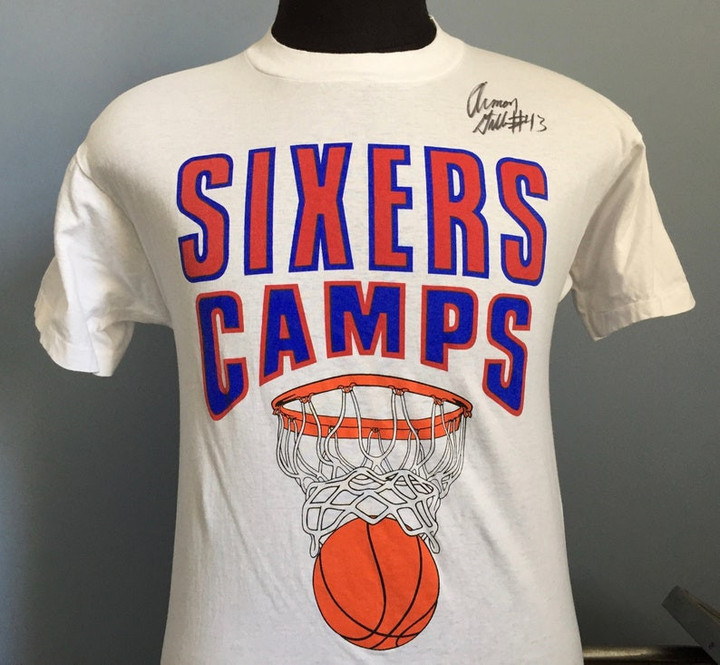 90s Vintage Philadelphia 76ers Sixers Camps Armen Gilliam autograph basketball T Shirt   MEDIUM
